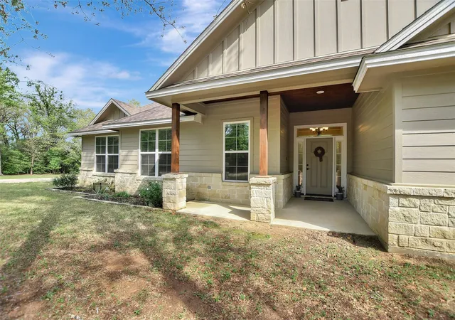 5th image of 1196 Evelyn Ct, Franklin, TX 77856 | MLS# 79408092