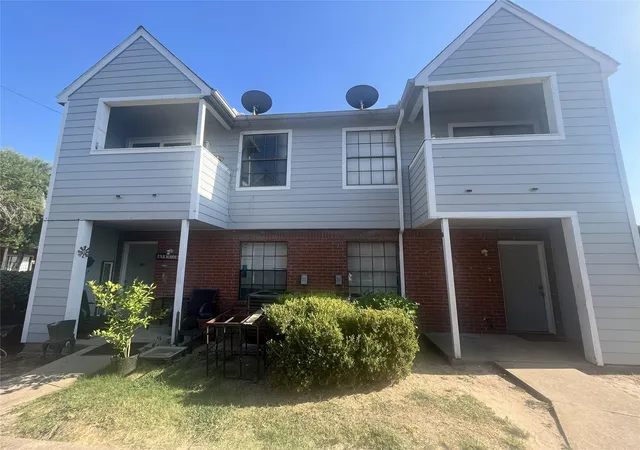 Photo 1 of Sale Pending at 7925 7975 Streamside Dr #17, Houston, TX 77088 | MLS# 48198710 | Listing updated on 2026-08-29