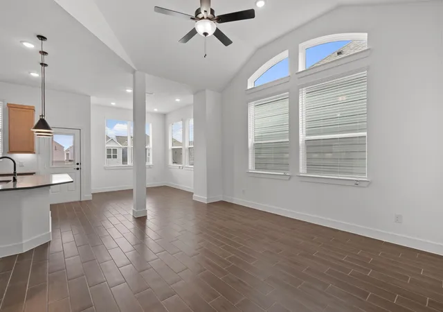 Photo 3 of Single family home for sale at 2807 Brandon Blf Bnd, Fulshear, TX 77441 | MLS# 54285288 | Listing updated on 2026-07-23