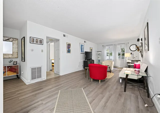 Photo 2 of Condo for sale at 2700 Bellefontaine St #A27, Houston, TX 77025 | MLS# 2809426 | Listing updated on 2026-08-27