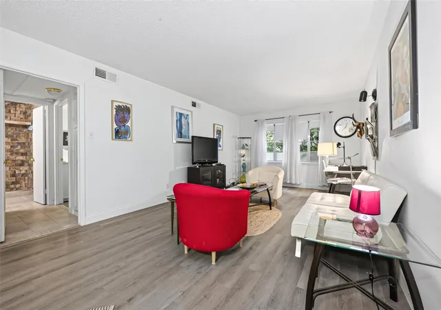 Photo 3 of Condo for sale at 2700 Bellefontaine St #A27, Houston, TX 77025 | MLS# 2809426 | Listing updated on 2026-08-27
