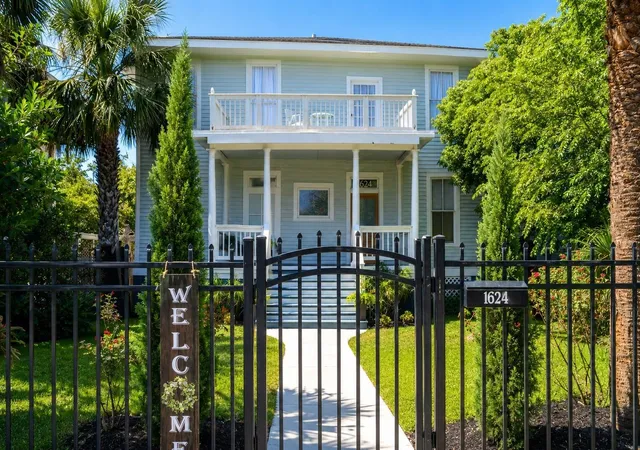 Photo 1 of Single family home for sale at 1624 Ave K, Galveston, TX 77550 | MLS# 68719341 | Listing updated on 2026-09-12