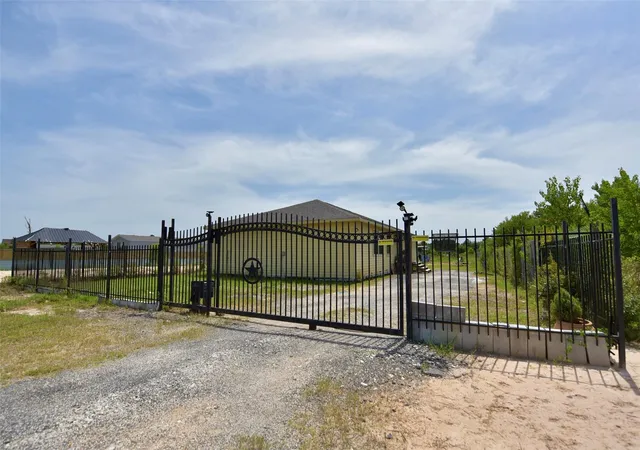 Photo 1 of Single family home for sale at 382 Road 5251, Cleveland, TX 77327 | MLS# 85761616 | Listing updated on 2026-08-13