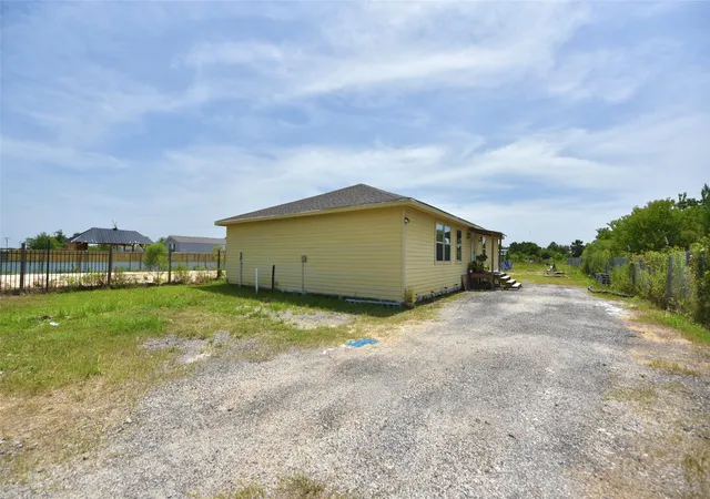 Photo 2 of Single family home for sale at 382 Road 5251, Cleveland, TX 77327 | MLS# 85761616 | Listing updated on 2026-08-13