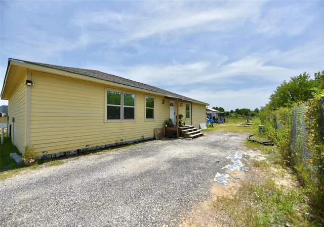 Photo 3 of Single family home for sale at 382 Road 5251, Cleveland, TX 77327 | MLS# 85761616 | Listing updated on 2026-08-13