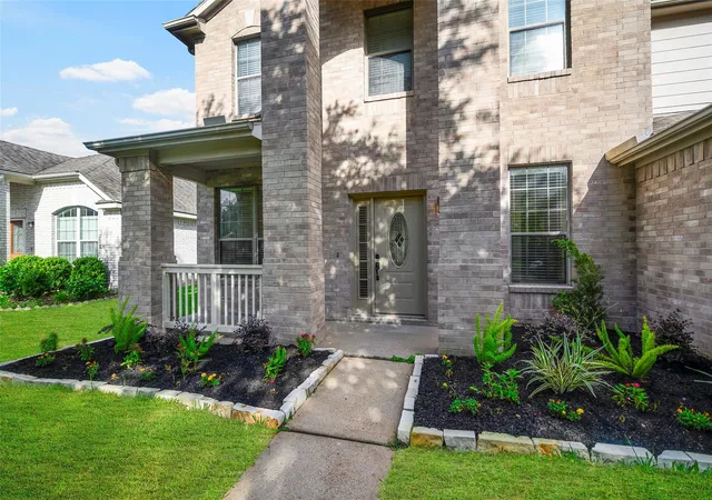 2nd image of 5227 Meadow Canyon Dr, Sugar Land, TX 77479 | MLS# 77118503