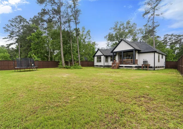 2nd image of 1002 Four Fountains St, New Caney, TX 77357 | MLS# 6049822