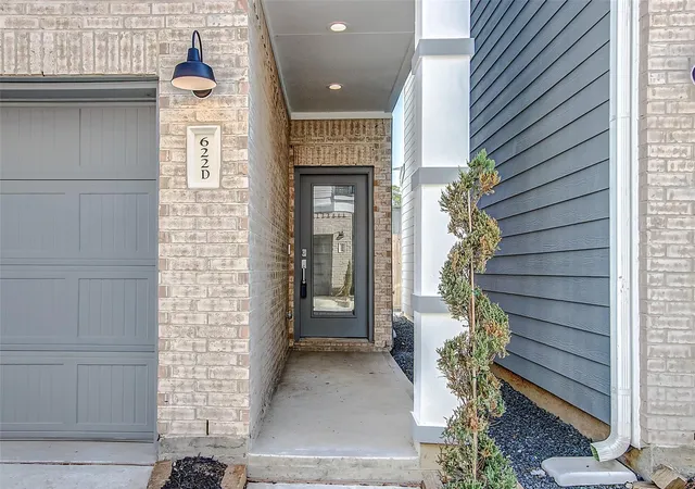 Photo 3 of Single family home for sale at 622 Janisch Rd #D, Houston, TX 77018 | MLS# 20554288 | Listing updated on 2026-06-19