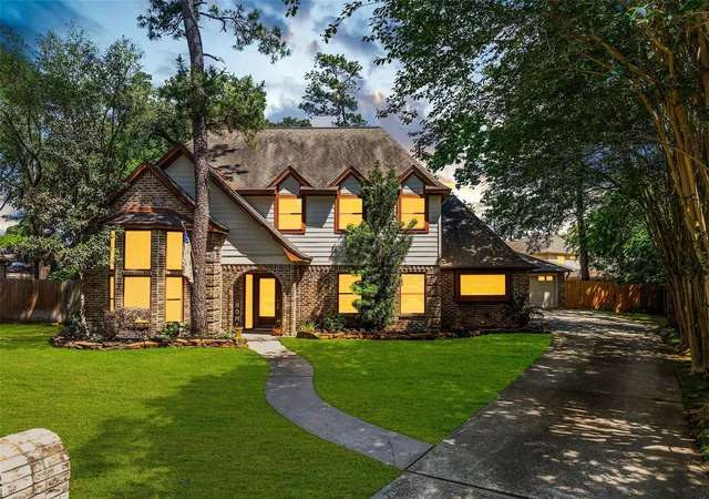 Photo 3 of Single family home for sale at 16806 Sandypine Cir, Spring, TX 77379 | MLS# 76052571 | Listing updated on 2026-09-03