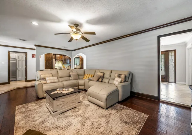 Photo 4 of Single family home for sale at 16806 Sandypine Cir, Spring, TX 77379 | MLS# 76052571 | Listing updated on 2026-09-03