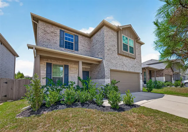 2nd image of 338 Shady Cedar Hill Ln, Willis, TX 77378 | MLS# 92453190
