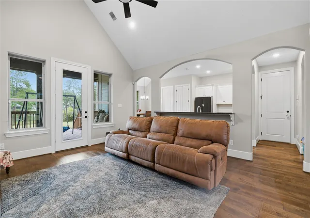5th image of 1002 Four Fountains St, New Caney, TX 77357 | MLS# 7737889