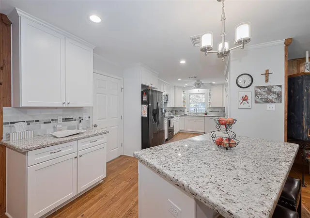 4th image of 1535 Spring Hills Dr, Spring, TX 77386 | MLS# 3854238