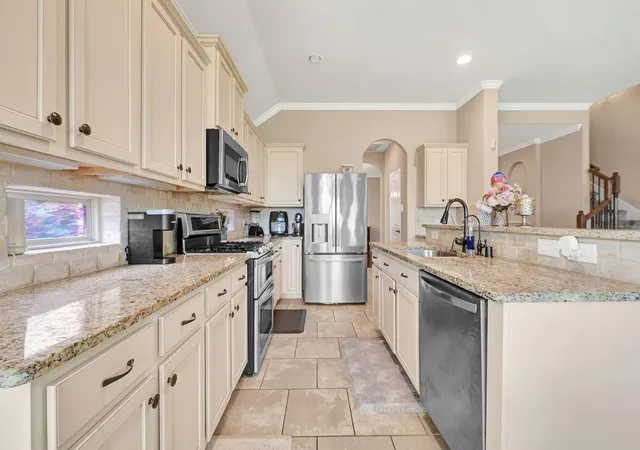 Photo 4 of Single family home for sale at 19443 Alton Springs Dr, Cypress, TX 77433 | MLS# 52678581 | Listing updated on 2026-08-24