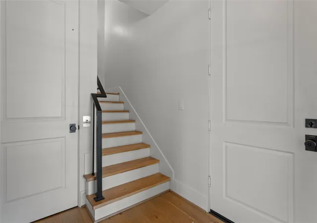 3rd image of 2505 Dorrington #E, Houston, TX 77030 | MLS# 96703237