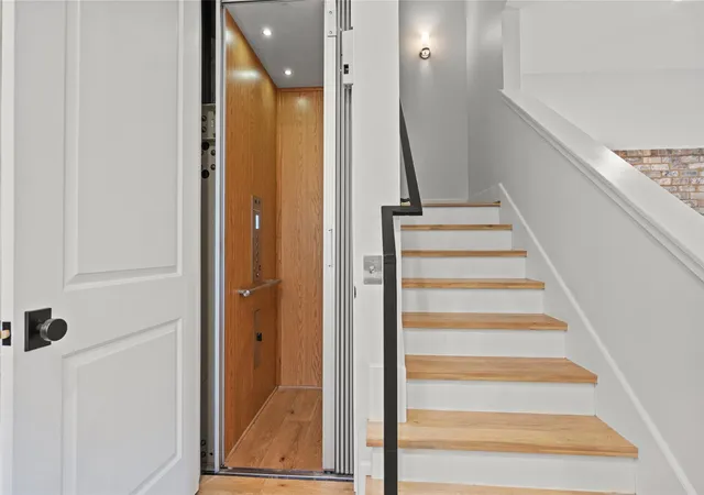 4th image of 2505 Dorrington #E, Houston, TX 77030 | MLS# 96703237