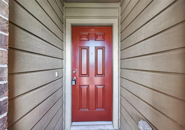 Photo 3 of Single family home for sale at 2703 Fawn Mountain Dr, Fresno, TX 77545 | MLS# 60791806 | Listing updated on 2026-08-01