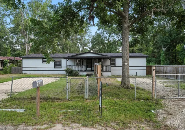 2nd image of 110 Robin St, Shepherd, TX 77371 | MLS# 95259713