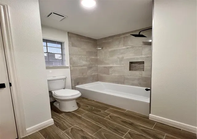 Photo 2 of Single family home for sale at 9827 Westminster Dr, Humble, TX 77338 | MLS# 67822637 | Listing updated on 2026-08-15