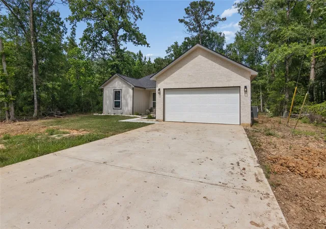 3rd image of 185 W Village Cove Loop, Livingston, TX 77351 | MLS# 51105946