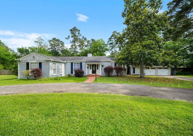 1st image of 709 Pinetree Ln, Lufkin, TX 75904 | MLS# 32526302