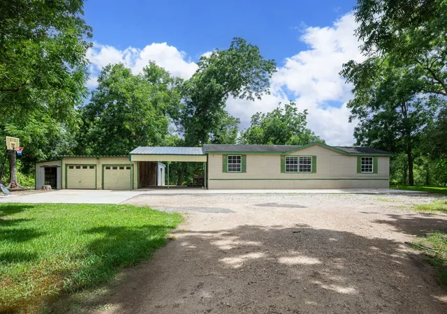 4th image of 11935 County Road 170, Boling, TX 77420 | MLS# 67047020
