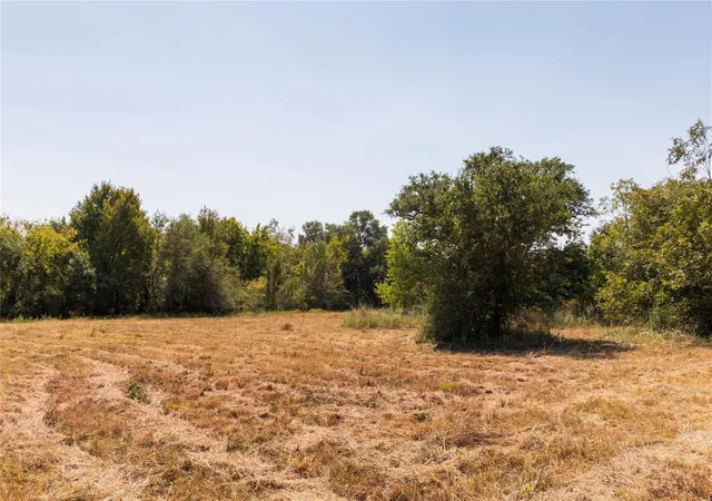 Homes for sale in Fayetteville, TX | 9487 Bauer Rd, Fayetteville, TX 78940 | MLS# 67026965