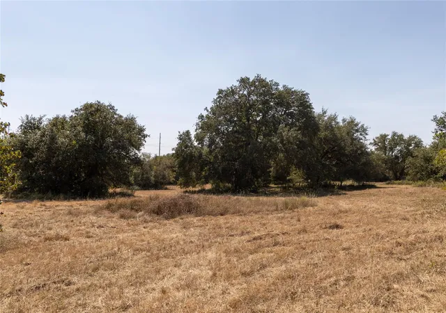 4th image of 9487 Bauer Rd, Fayetteville, TX 78940 | MLS# 67026965
