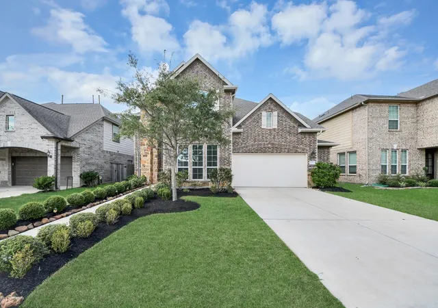 Photo 2 of Single family home for sale at 8727 Silver Crst Ln, Missouri City, TX 77459 | MLS# 89832468 | Listing updated on 2026-09-12
