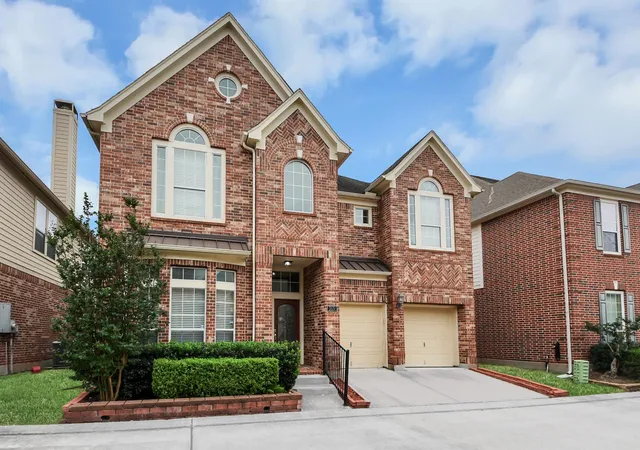 Photo 3 of Single family home for sale at 3531 Urban Woods Trl, Houston, TX 77008 | MLS# 84256536 | Listing updated on 2026-09-06