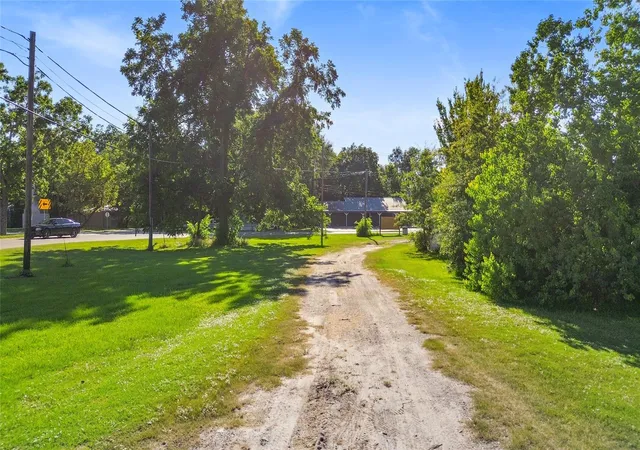 Photo 8 of Single family home for sale at 109 Emory St, Trinity, TX 75862 | MLS# 76390104 | Listing updated on 2026-08-31