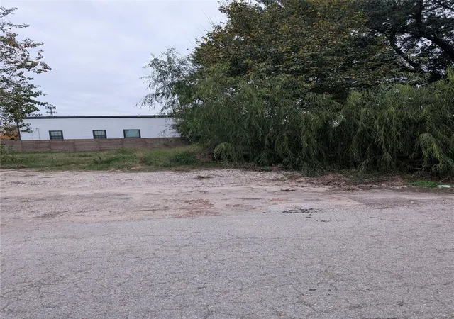 Photo 3 of Land for sale at 3122 Roland St, Houston, TX 77026 | MLS# 38926076 | Listing updated on 2026-07-18
