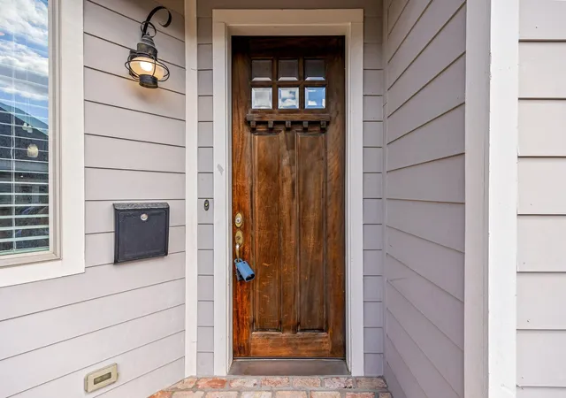 Photo 4 of Sale Pending at 519 E 28th Street, Houston, TX 77008 | MLS# 97328583 | Listing updated on 2026-09-18