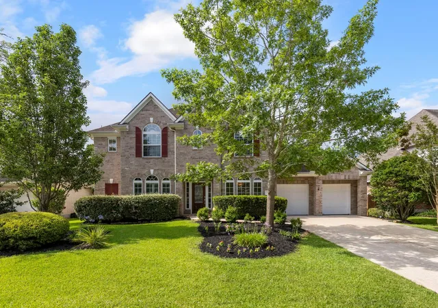 2nd image of 7 Renoir Trail Pl, Spring, TX 77382 | MLS# 73636365
