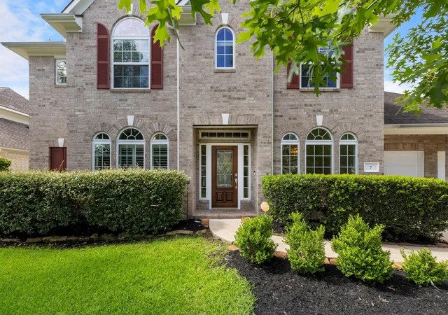 3rd image of 7 Renoir Trail Pl, Spring, TX 77382 | MLS# 73636365
