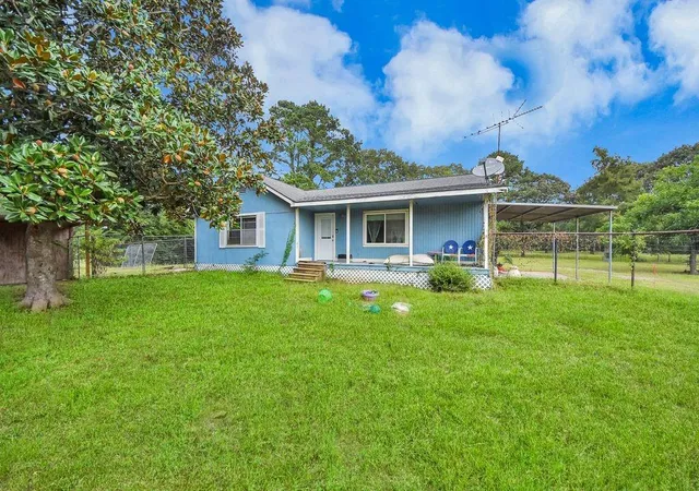 1st image of 36576 Howell Rd, Hempstead, TX 77445 | MLS# 55114509