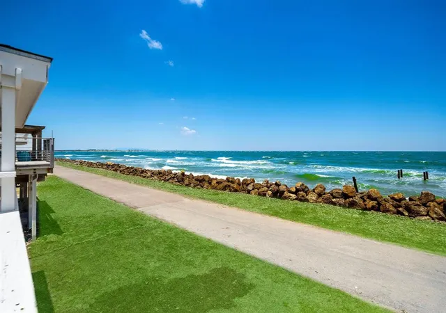 4th image of 12911 Gulf Beach Dr, Freeport, TX 77541 | MLS# 62404556