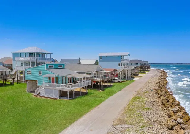 5th image of 12911 Gulf Beach Dr, Freeport, TX 77541 | MLS# 62404556