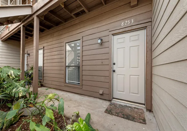 2nd image of 8253 Sands Point Dr #165, Houston, TX 77036 | MLS# 82392642