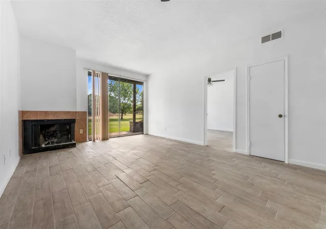 4th image of 8253 Sands Point Dr #165, Houston, TX 77036 | MLS# 82392642