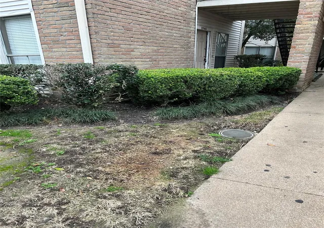 2nd image of 3745 Thistlemont Dr, Houston, TX 77042 | MLS# 92331491