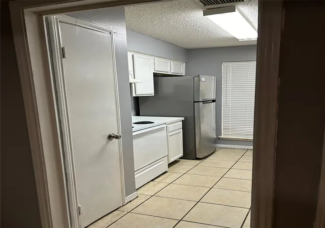 5th image of 3745 Thistlemont Dr, Houston, TX 77042 | MLS# 92331491