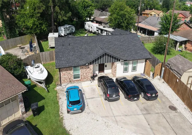 Photo 23 of Single family home for sale at 723 Fawn Ct, Houston, TX 77015 | MLS# 22473894 | Listing updated on 2026-09-24