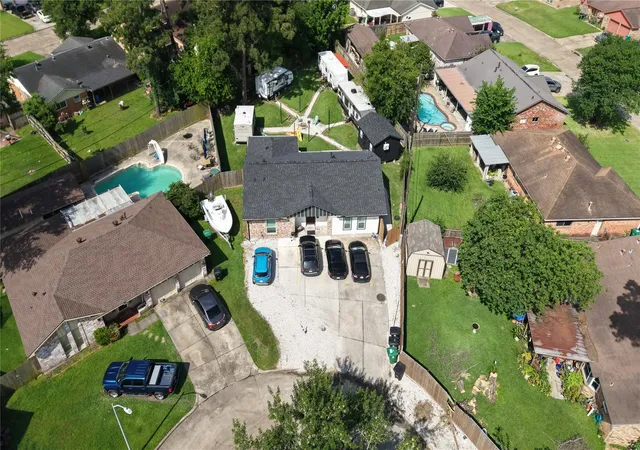 Photo 3 of Single family home for sale at 723 Fawn Ct, Houston, TX 77015 | MLS# 22473894 | Listing updated on 2026-08-25