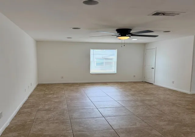 3rd image of 8910 Ilona Ln #5, Houston, TX 77025 | MLS# 30408708