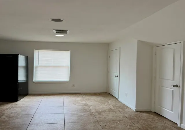 4th image of 8910 Ilona Ln #5, Houston, TX 77025 | MLS# 30408708