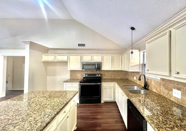 Photo 1 of Single family home for sale at 14385 Old Humble Pipeline Rd, Conroe, TX 77302 | MLS# 33337049 | Listing updated on 2026-06-28