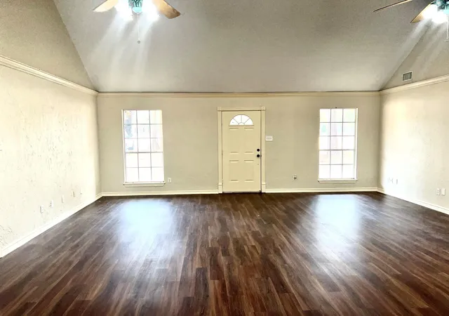 Photo 3 of Single family home for sale at 14385 Old Humble Pipeline Rd, Conroe, TX 77302 | MLS# 33337049 | Listing updated on 2026-06-28