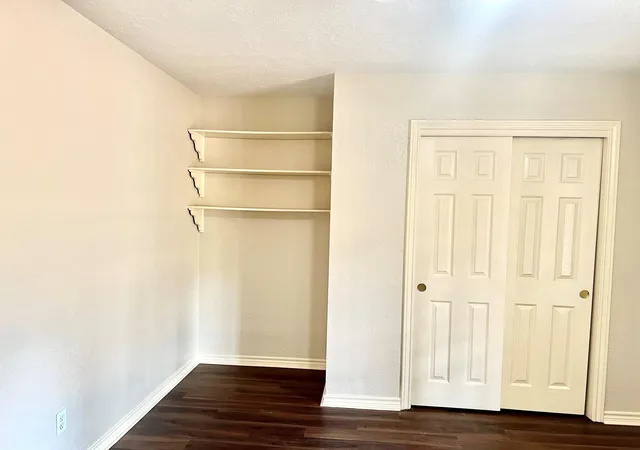 Photo 4 of Single family home for sale at 14385 Old Humble Pipeline Rd, Conroe, TX 77302 | MLS# 33337049 | Listing updated on 2026-06-28