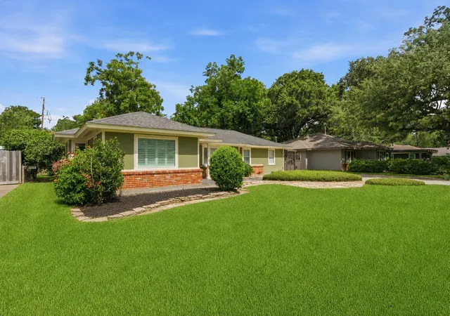 4th image of 410 Kyle St, Sugar Land, TX 77478 | MLS# 12986756